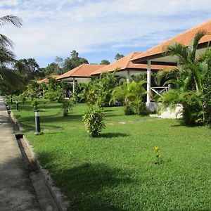 Saracen Bay Resort